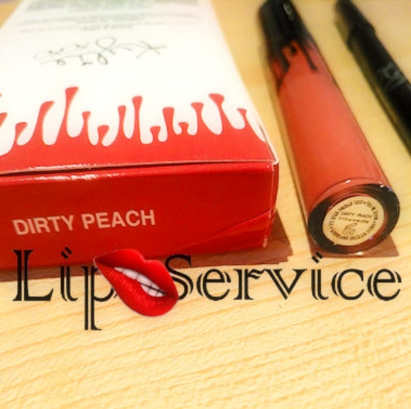 Kylie Jenner Lip Kits - Picture 2 of 3